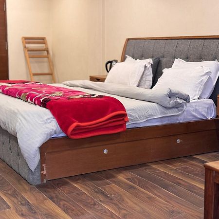 The Alpine Guest House 카솔 외부 사진