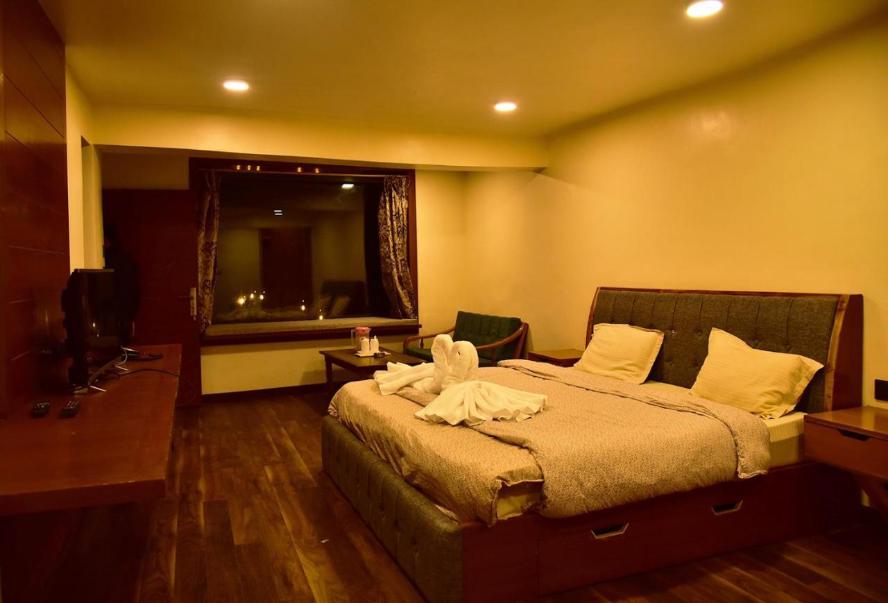 The Alpine Guest House 카솔 외부 사진