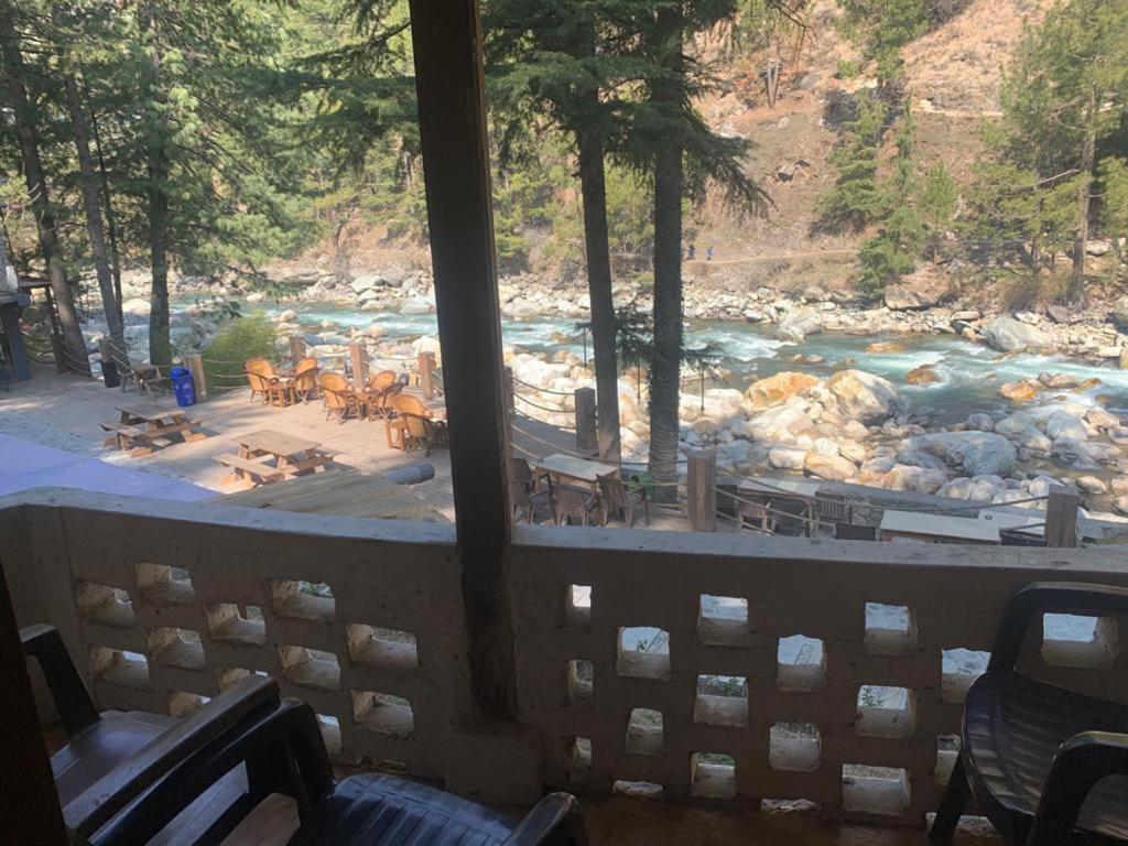 The Alpine Guest House 카솔 외부 사진