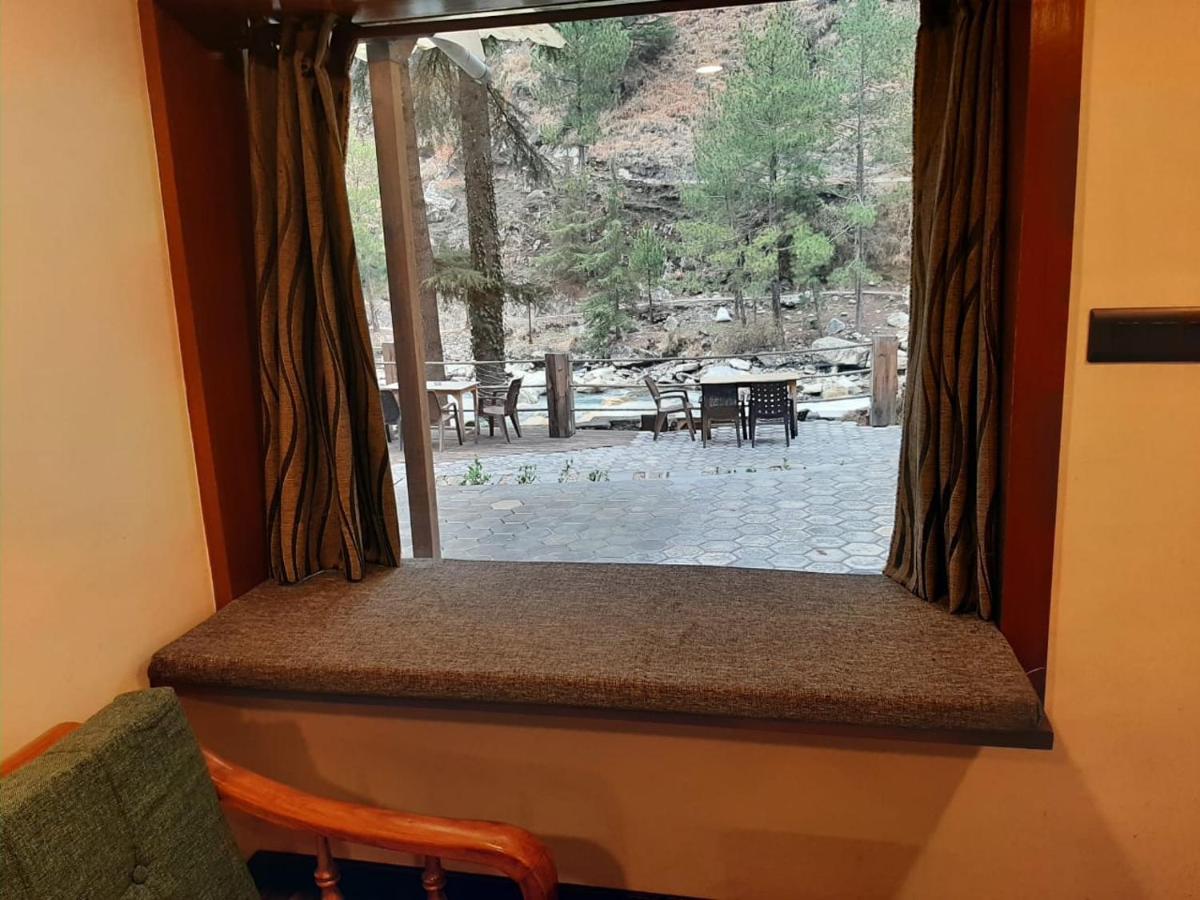 The Alpine Guest House 카솔 외부 사진