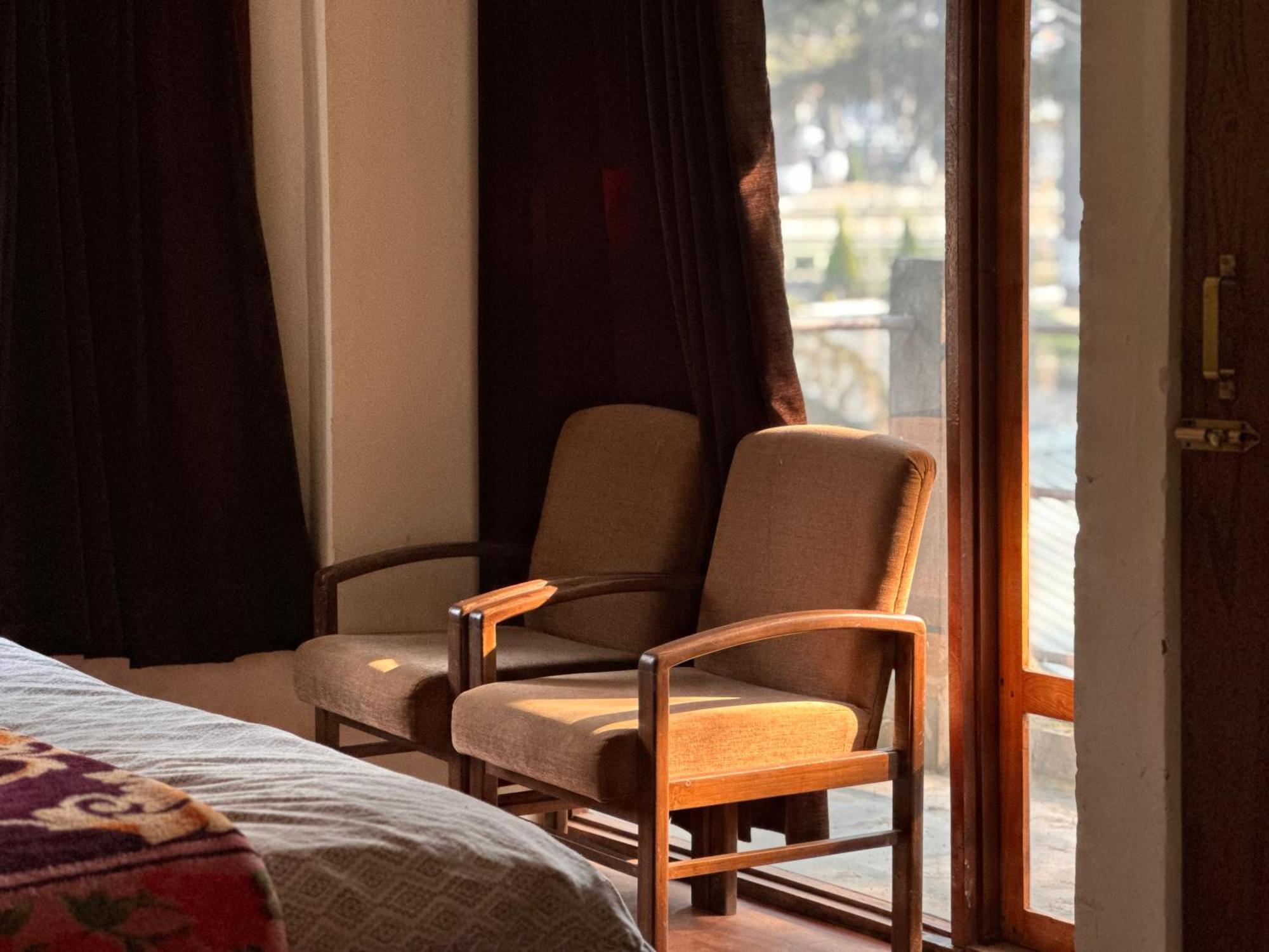 The Alpine Guest House 카솔 외부 사진